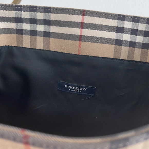 Burberry Tote - Picture 5 of 5